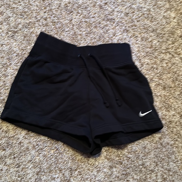 Nike sweat shorts - Picture 4 of 5